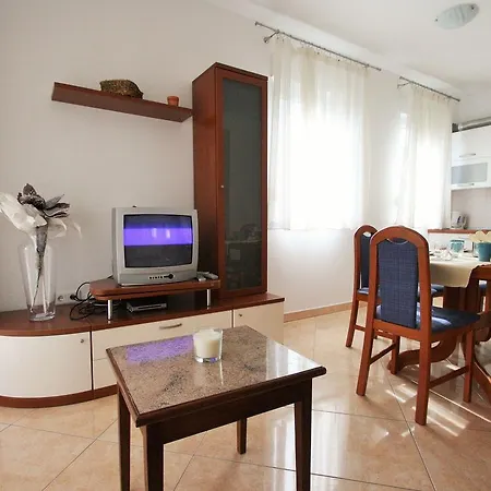 Peaceful In Croatia With Terrace Apartmán Poreč