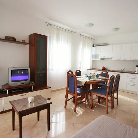 Apartmán Peaceful In Croatia With Terrace *
