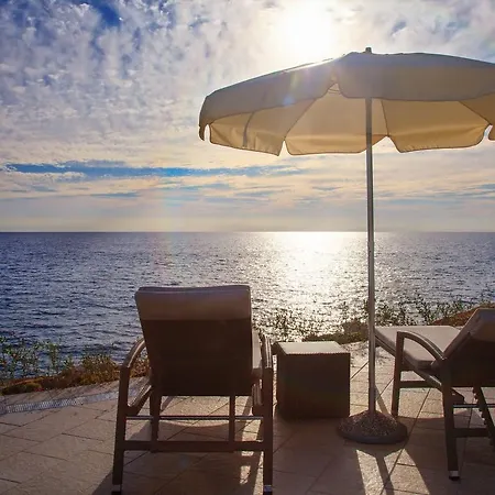 Peaceful In Croatia With Terrace Apartmán